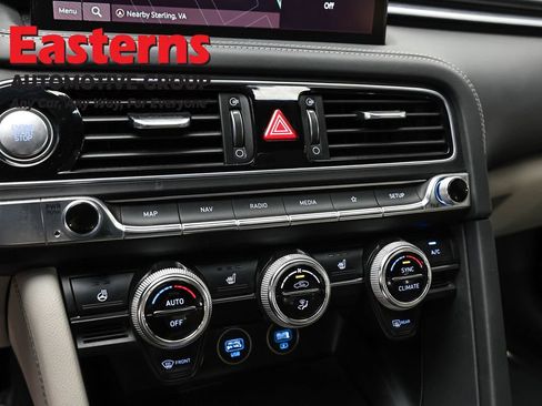 Used 2023 Genesis G70 2.0T image 20