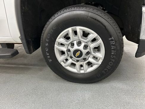 Used 2025 Chevrolet Silverado 2500 LT w/ Convenience Package image 30