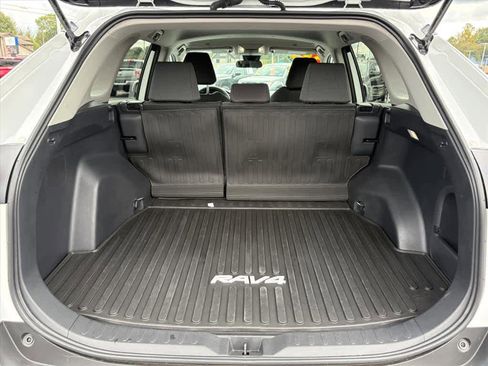 Used 2024 Toyota RAV4 XLE image 30