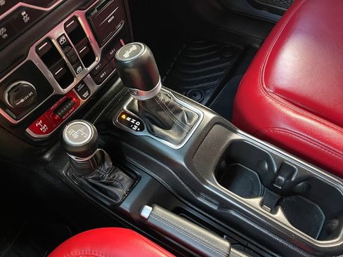 Used 2024 Jeep Wrangler Unlimited Rubicon 392 AWD/4WD image 25