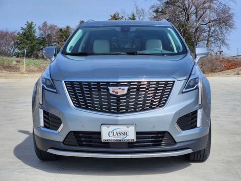 Used 2023 Cadillac XT5 Premium Luxury w/ Technology Package FWD image 3