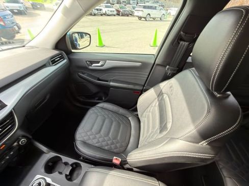 Used 2023 Ford Escape SE w/ PHEV Premium Package FWD image 24