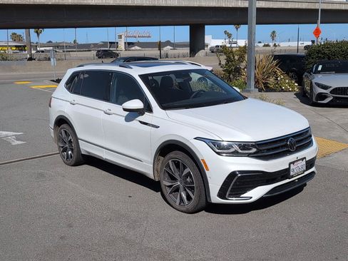Used 2024 Volkswagen Tiguan SEL R-Line AWD/4WD image 4