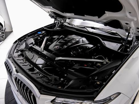 Used 2025 BMW ALPINA XB7 AWD/4WD image 67