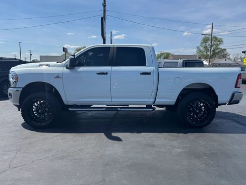Used 2024 RAM 2500 Big Horn AWD/4WD image 2