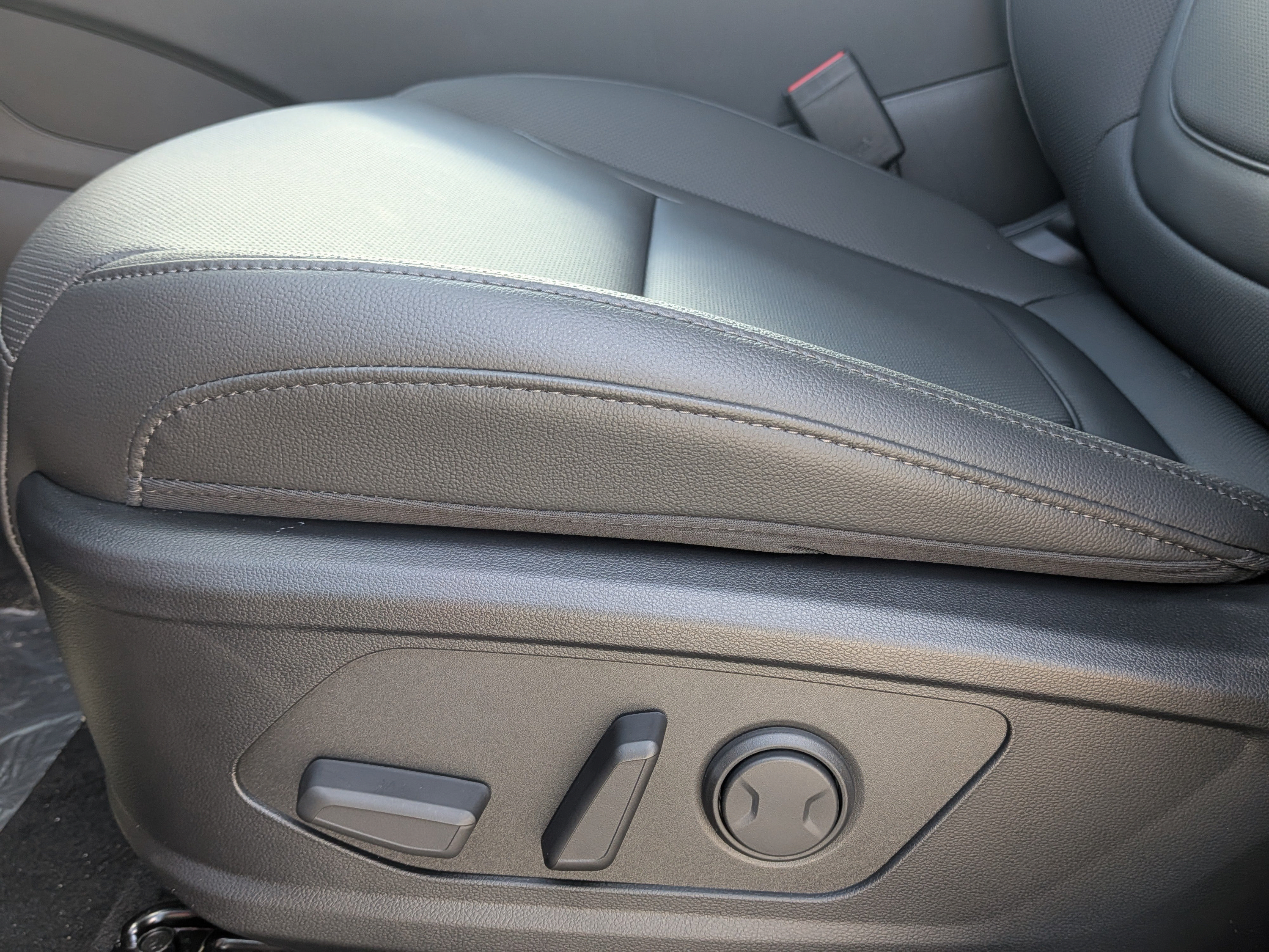 New 2026 Hyundai Tucson SEL Plus FWD image 17