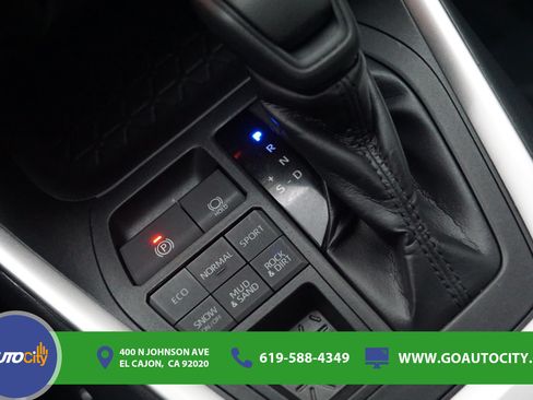 Used 2019 Toyota RAV4 XLE AWD/4WD image 23