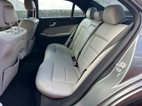 Used 2010 Mercedes-Benz E 350 Sedan image 11
