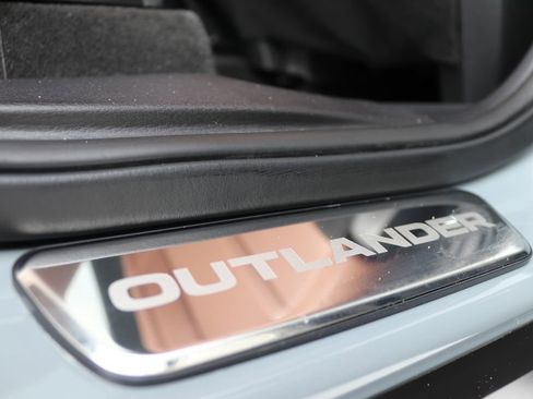 New 2026 Mitsubishi Outlander SEL image 34