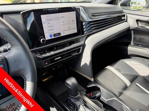 Used 2025 Toyota Camry SE w/ Convenience Package FWD image 25