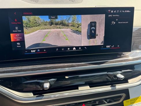 Used 2026 BMW X7 M60i w/ Climate Comfort Package image 9