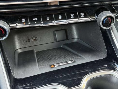 Used 2025 Chevrolet Traverse LT AWD/4WD image 31