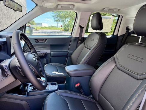 New 2025 Ford Maverick Lobo image 10