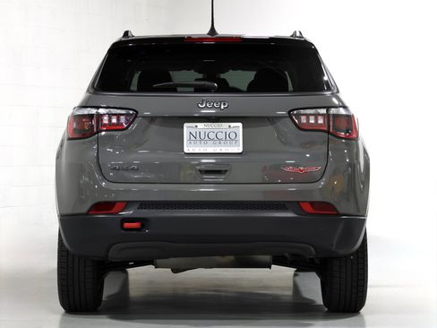 Used 2020 Jeep Compass Trailhawk w/ Cold Weather Group AWD/4WD image 13