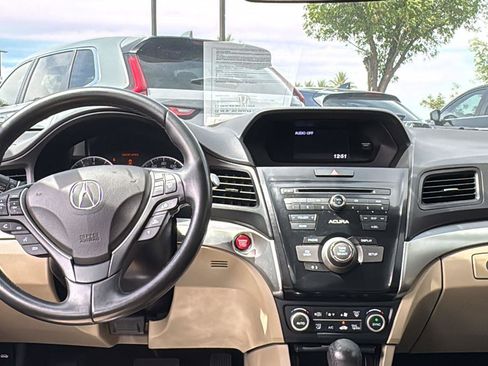 Used 2017 Acura ILX FWD image 7