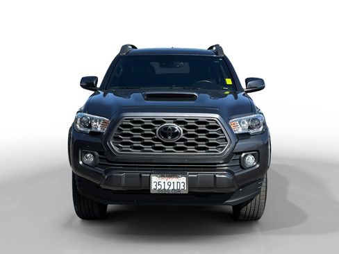 Used 2021 Toyota Tacoma TRD Sport w/ TRD Premium Sport Package AWD/4WD image 8