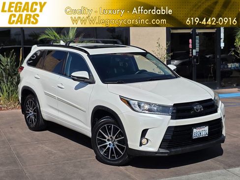 Used 2018 Toyota Highlander SE FWD image 1