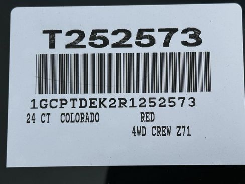 Used 2024 Chevrolet Colorado Z71 w/ Z71 Convenience Package 2 AWD/4WD image 15