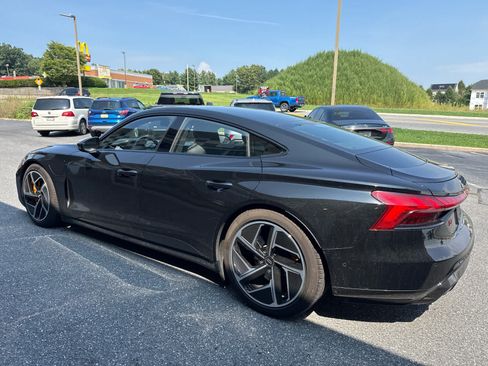 Used 2023 Audi RS e-tron GT w/ Carbon Performance Package AWD/4WD image 6