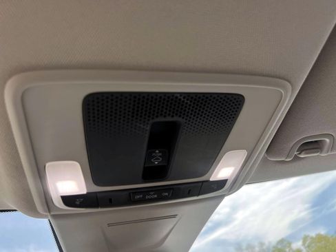 Used 2022 Honda Civic EX-L image 32
