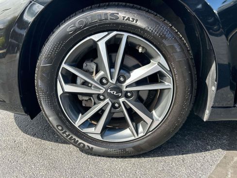 Used 2024 Kia Forte LXS FWD image 27