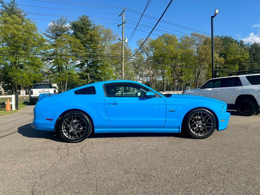 Used 2013 Ford Mustang GT Premium w/ Security Pkg RWD image 5