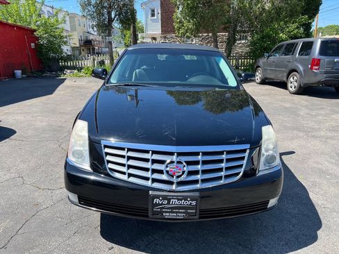 Used 2011 Cadillac DTS Limousine FWD image 3