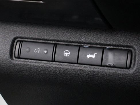 Used 2024 Nissan Pathfinder SL w/ SL Premium Package image 20