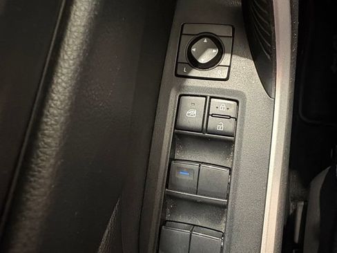 Used 2021 Toyota RAV4 SE w/ Weather & Moonroof Package AWD/4WD image 24