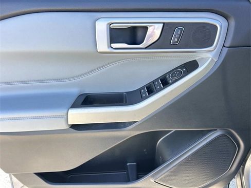 Certified 2022 Ford Explorer XLT w/ Equipment Group 202A image 32
