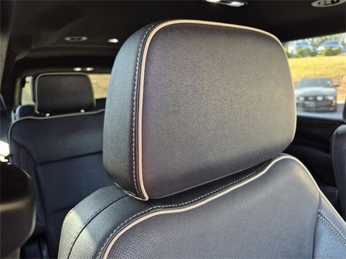 Used 2023 Chevrolet Suburban Premier image 15