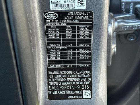 Used 2022 Land Rover Discovery Sport SE AWD/4WD image 35