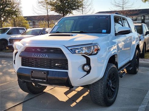 Used 2018 Toyota 4Runner TRD Off-Road image 1