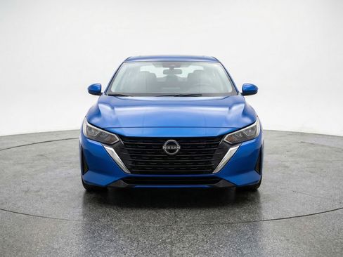 Used 2025 Nissan Sentra SV image 2