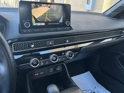 Used 2023 Honda Civic Sport image 18