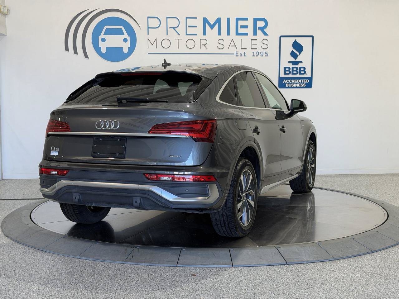 Used 2022 Audi Q5 2.0T Premium Plus w/ Premium Plus Package AWD/4WD image 5