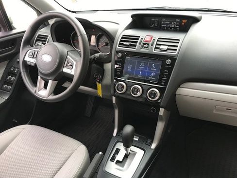 Used 2018 Subaru Forester 2.5i Premium w/ All-Weather Package image 8