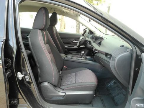 Used 2026 Nissan Sentra SR w/ Floor Mat Package FWD image 18