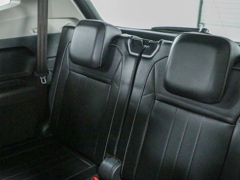 Used 2022 Volkswagen Tiguan SE FWD image 26