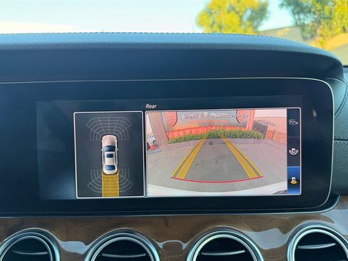 Used 2018 Mercedes-Benz E 300 image 44