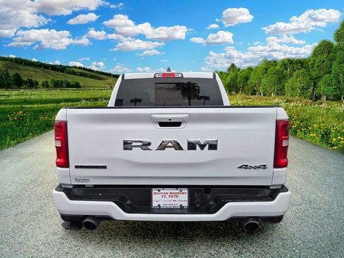 Used 2025 RAM 1500 Big Horn AWD/4WD image 5