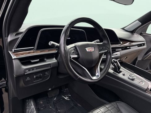 Used 2022 Cadillac Escalade ESV Premium Luxury Platinum w/ Heavy-Duty Trailer Package image 14