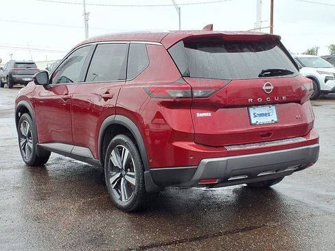 Used 2024 Nissan Rogue SL w/ SL Premium Package FWD image 6