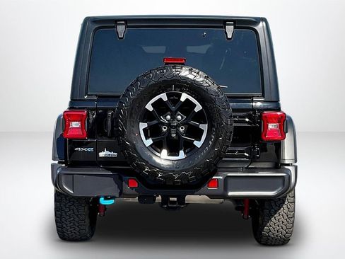Used 2025 Jeep Wrangler Unlimited Rubicon 4xe w/ Convenience Group AWD/4WD image 7