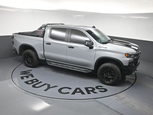 Used 2024 Chevrolet Silverado 1500 ZR2 w/ Technology Package image 31