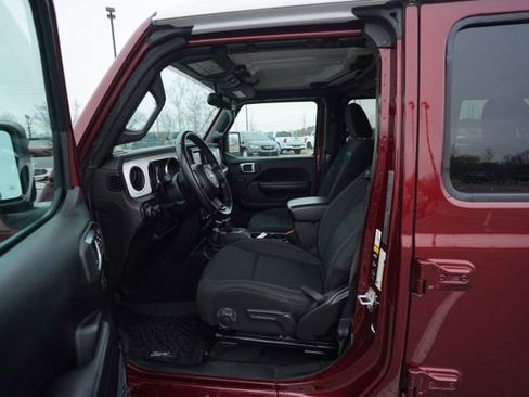 Used 2021 Jeep Wrangler Unlimited Islander image 12