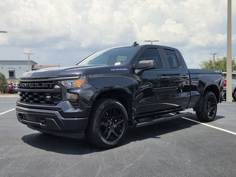 Used 2022 Chevrolet Silverado 1500 Custom AWD/4WD image 2