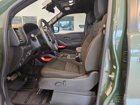 Used 2023 Nissan Frontier PRO-4X w/ Pro Convenience Package AWD/4WD image 14