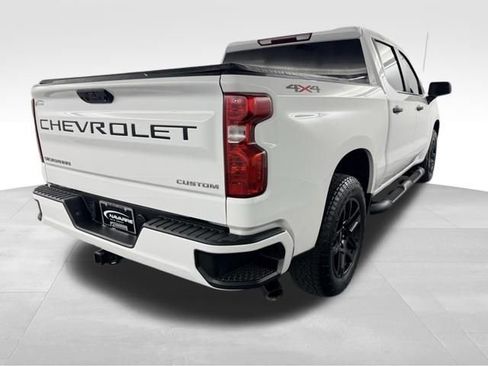 Used 2025 Chevrolet Silverado 1500 Custom w/ Turbomax Blackout Package AWD/4WD image 9