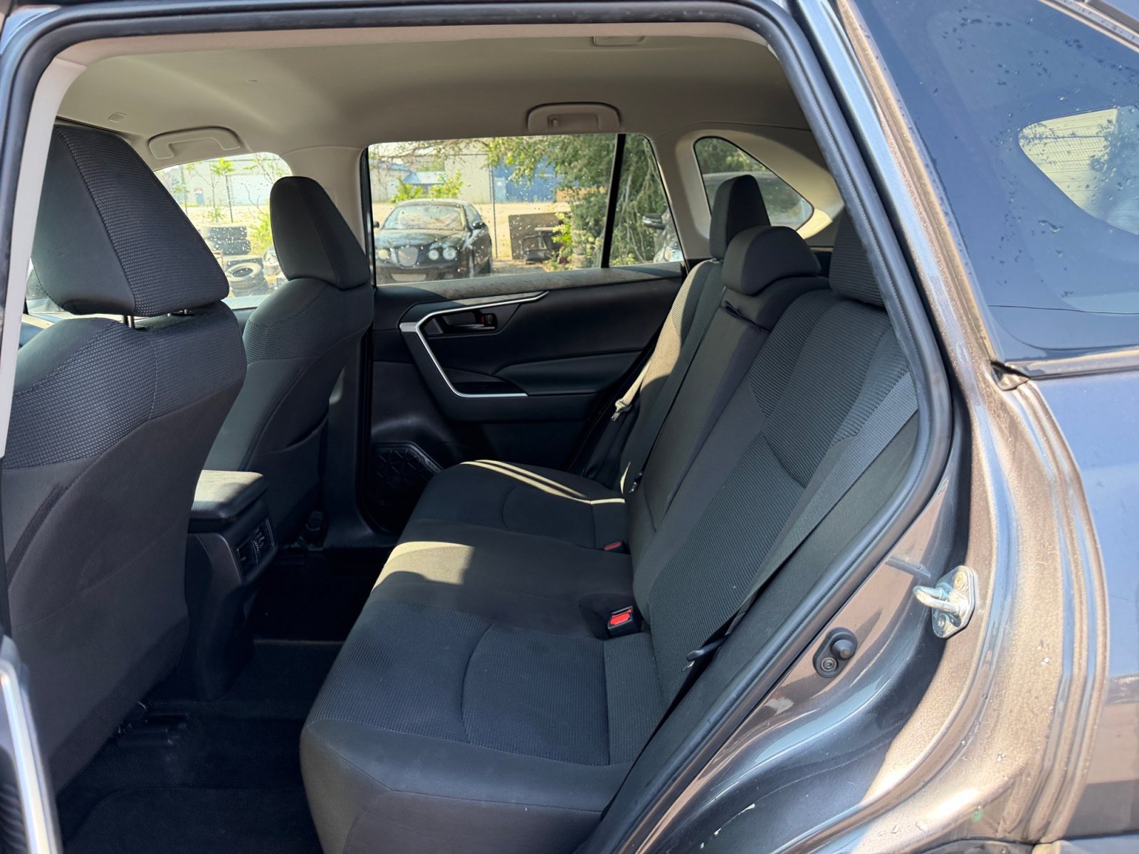 Used 2023 Toyota RAV4 LE AWD/4WD image 24
